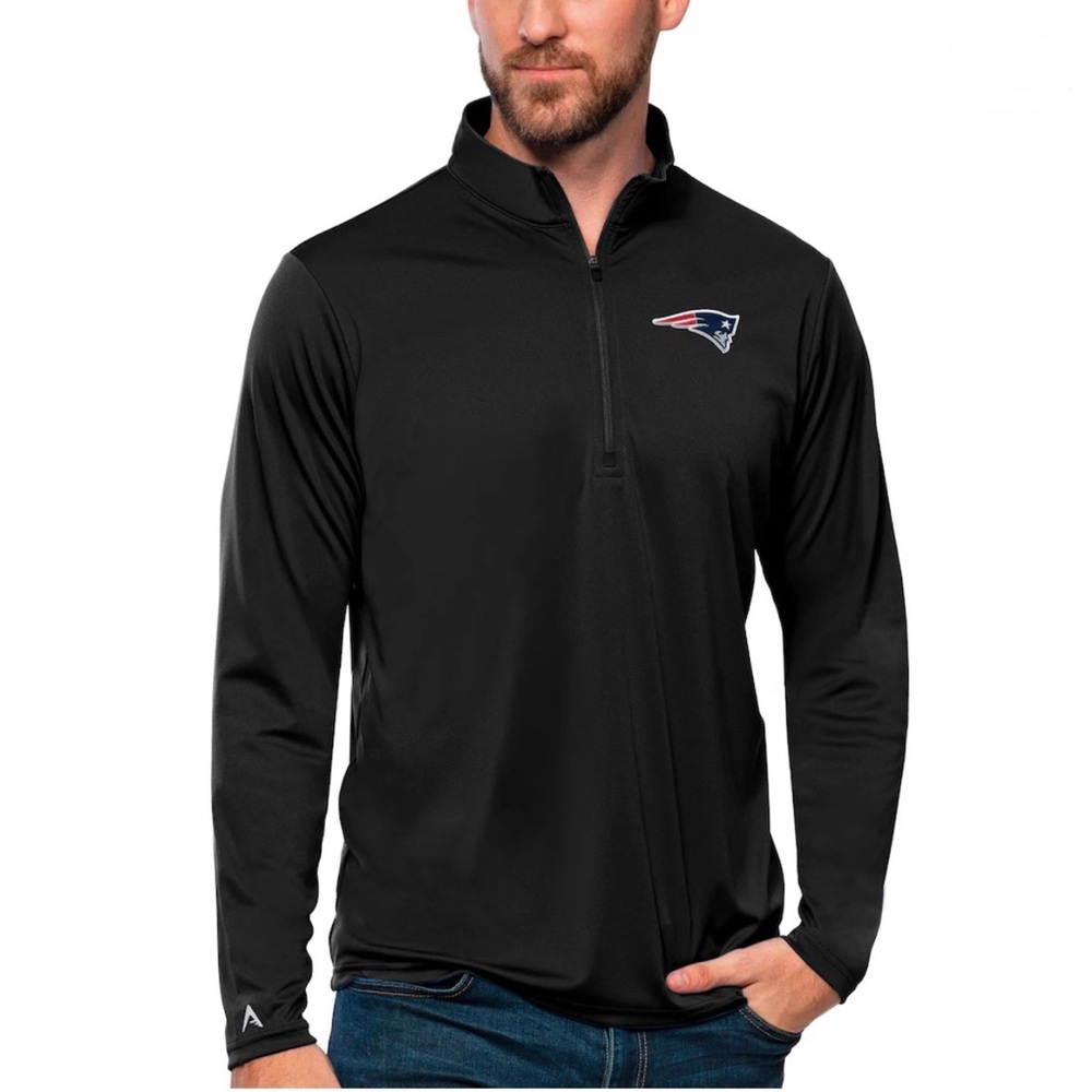 Men's New England Patriots Black Quarter-Zip Lightweight Pullover Top